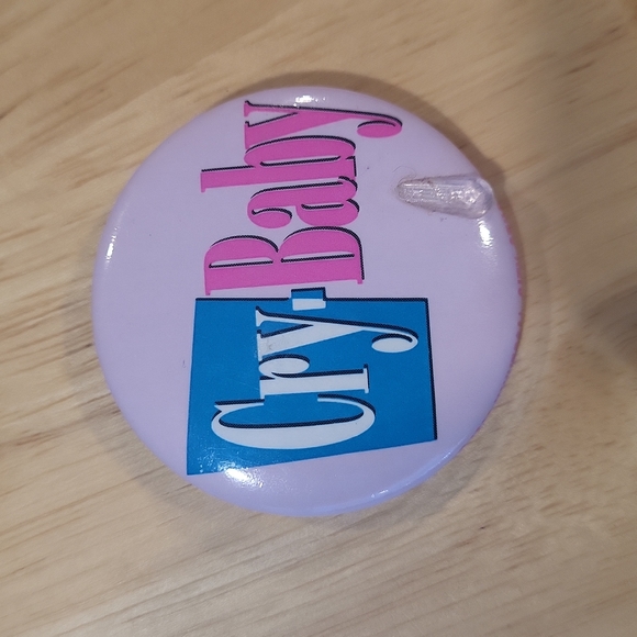 Cry Baby with Johnny Depp Tear & Button - Picture 3 of 4